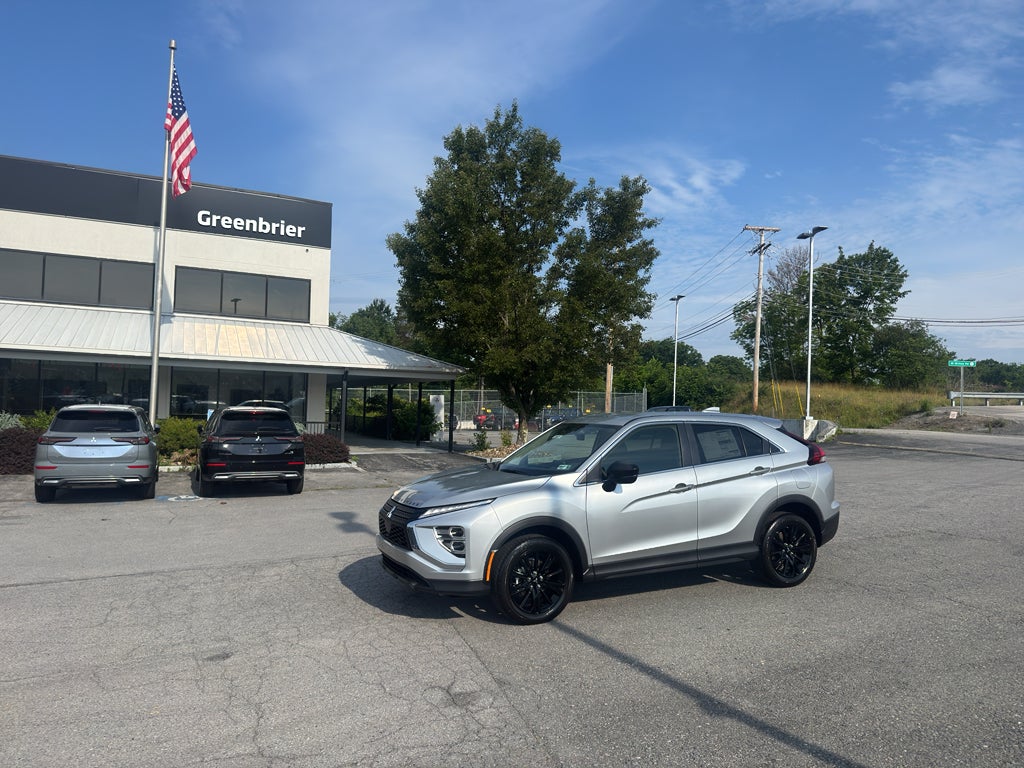 2026 Mitsubishi Eclipse Cross LE in Alloy Silver Metallic — front three-quarter view