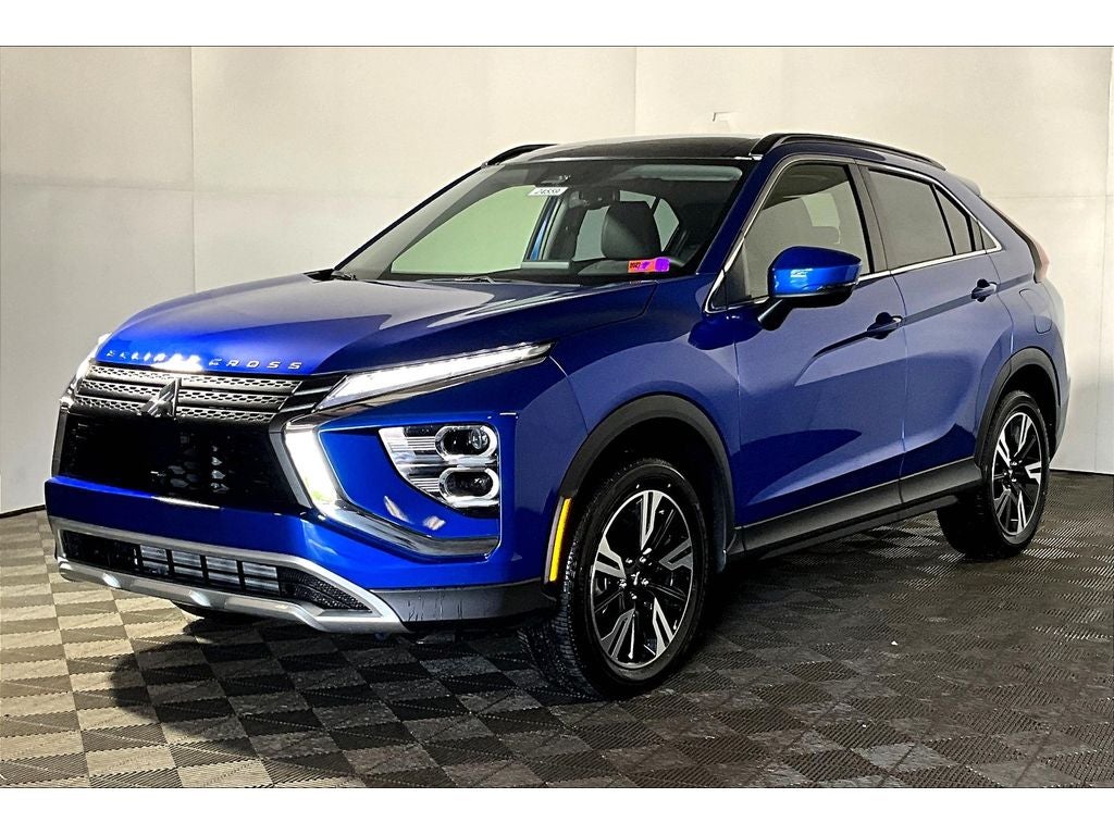 2025 Mitsubishi Eclipse Cross SE in Lightning Blue Metallic — front three-quarter view